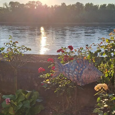 Rheinblick St Nikolaus Str *