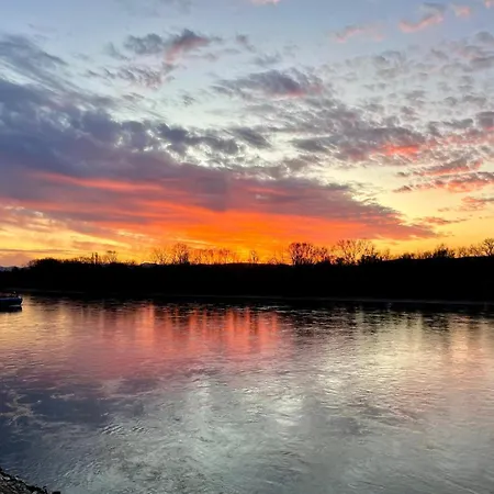 Rheinblick St Nikolaus Str Urmitz