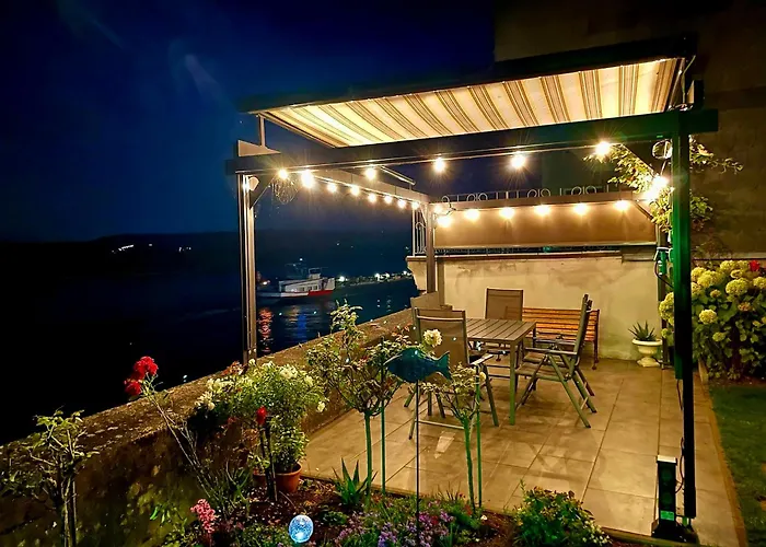 Rheinblick St Nikolaus Str Apartment Urmitz